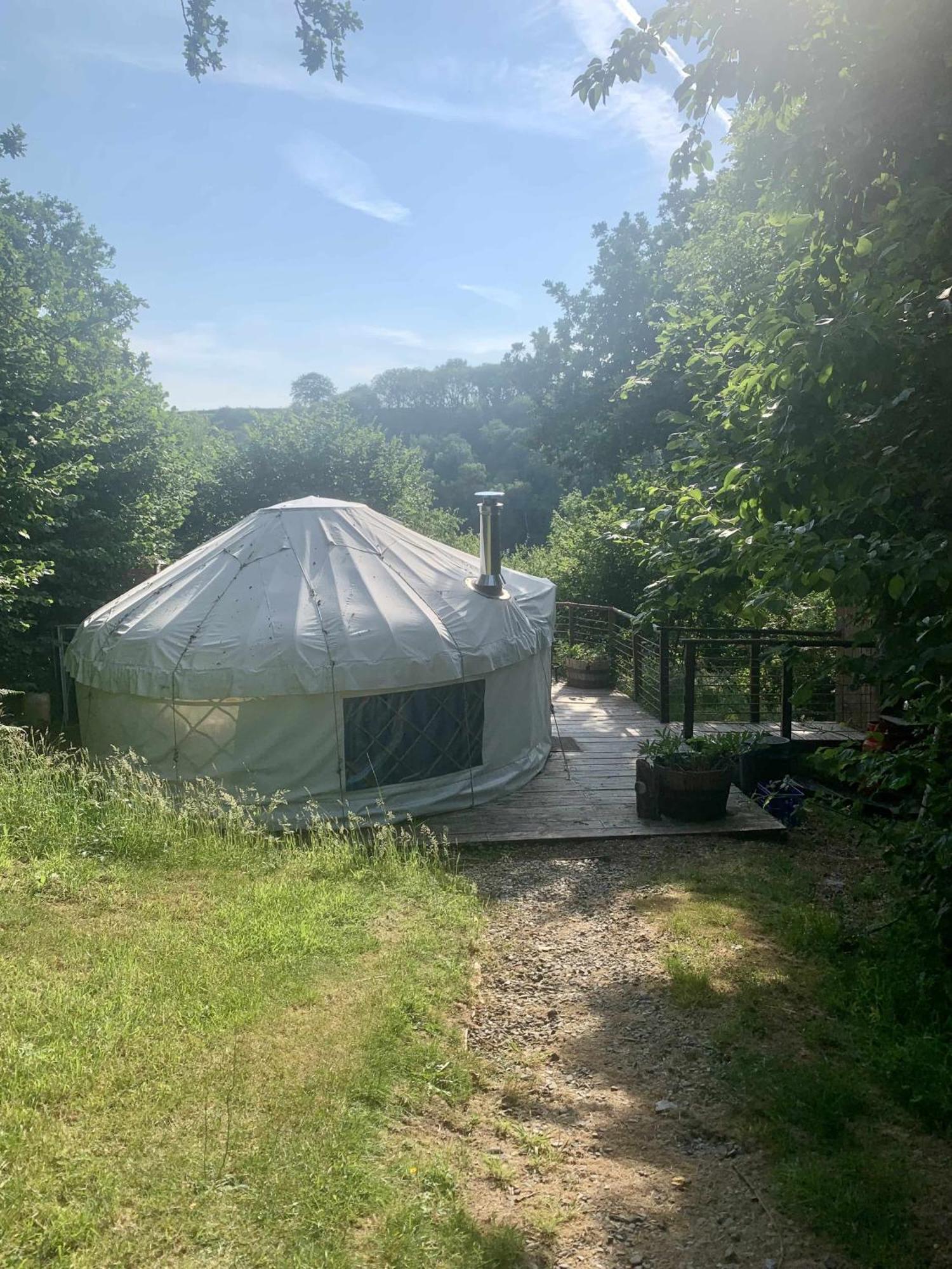 Ceridwen Glamping, Double Decker Bus And Yurts Llandysul Exterior foto
