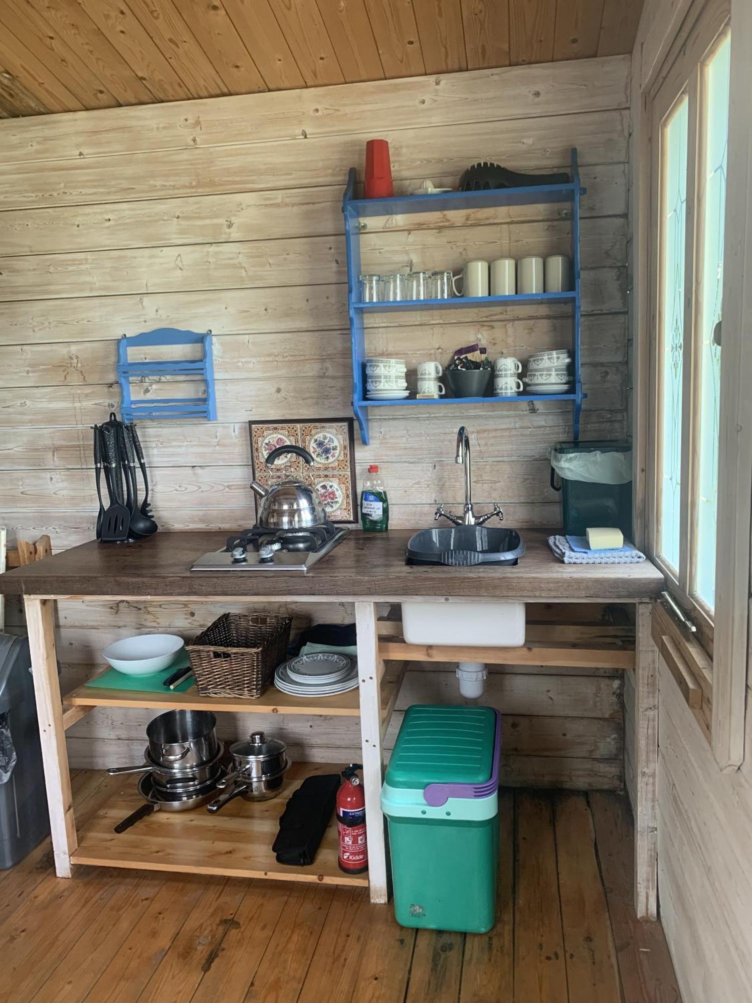 Ceridwen Glamping, Double Decker Bus And Yurts Llandysul Exterior foto