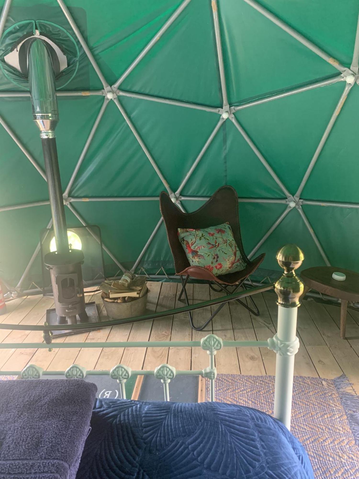 Ceridwen Glamping, Double Decker Bus And Yurts Llandysul Exterior foto
