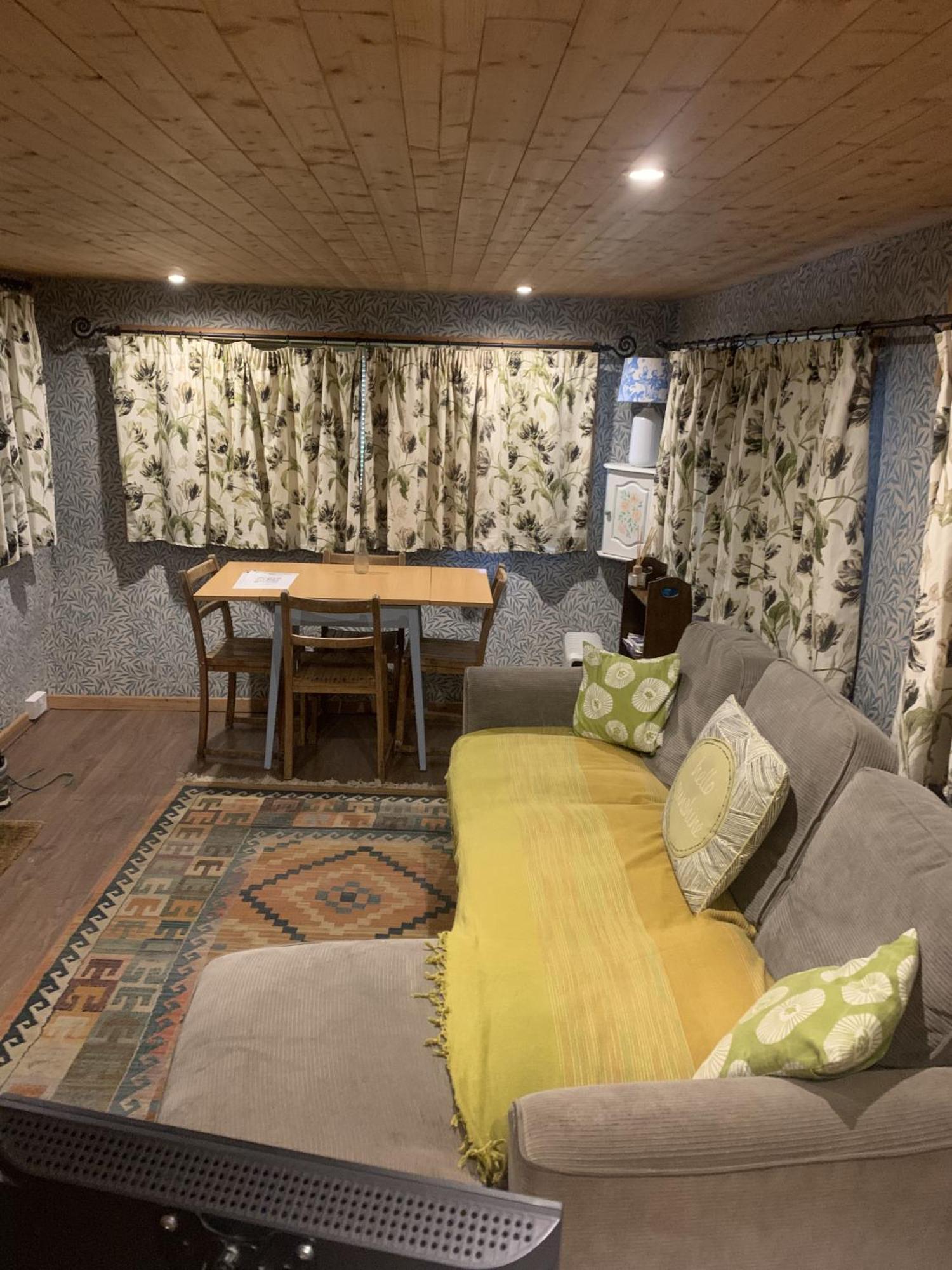 Ceridwen Glamping, Double Decker Bus And Yurts Llandysul Exterior foto