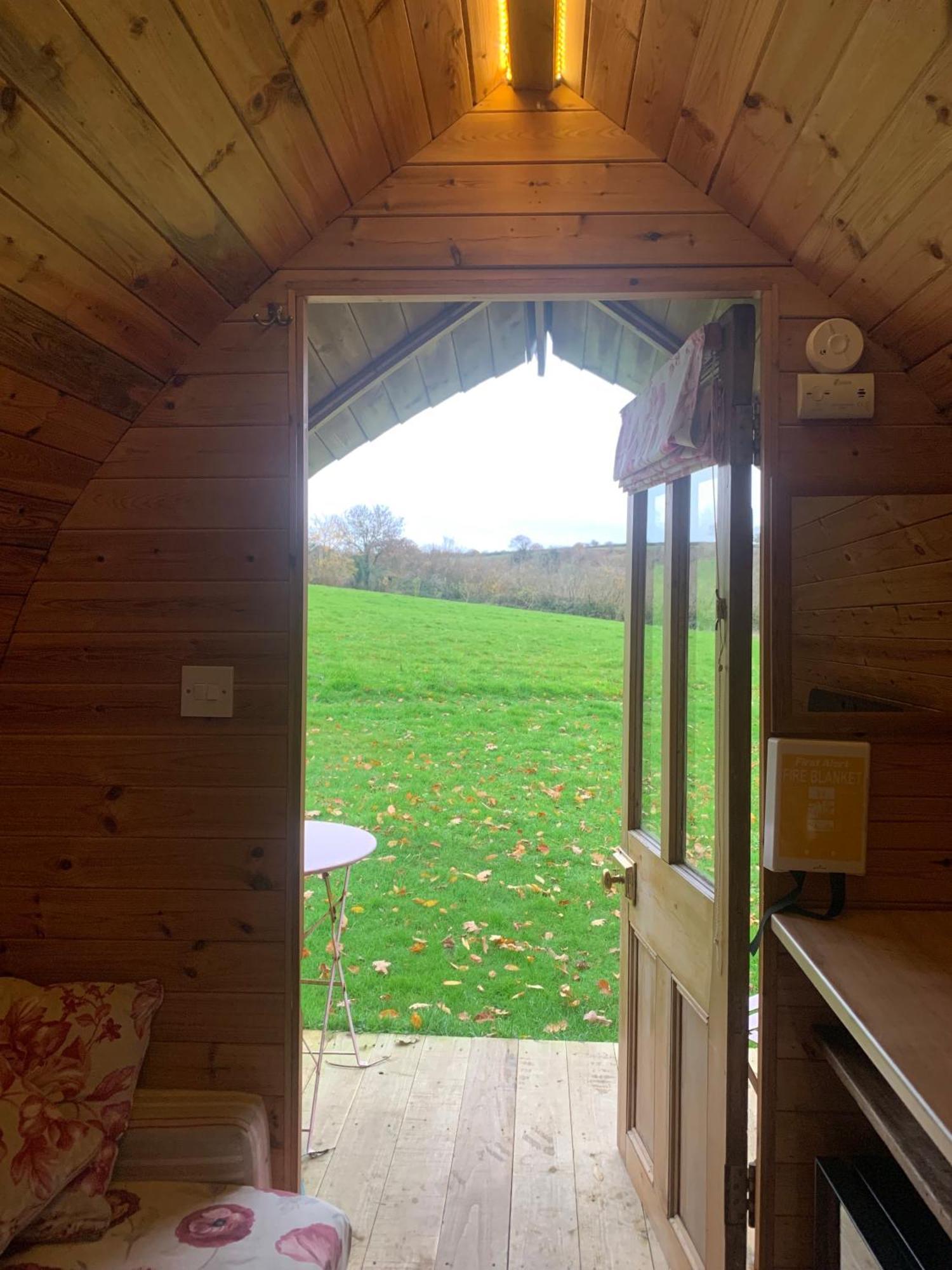 Ceridwen Glamping, Double Decker Bus And Yurts Llandysul Exterior foto