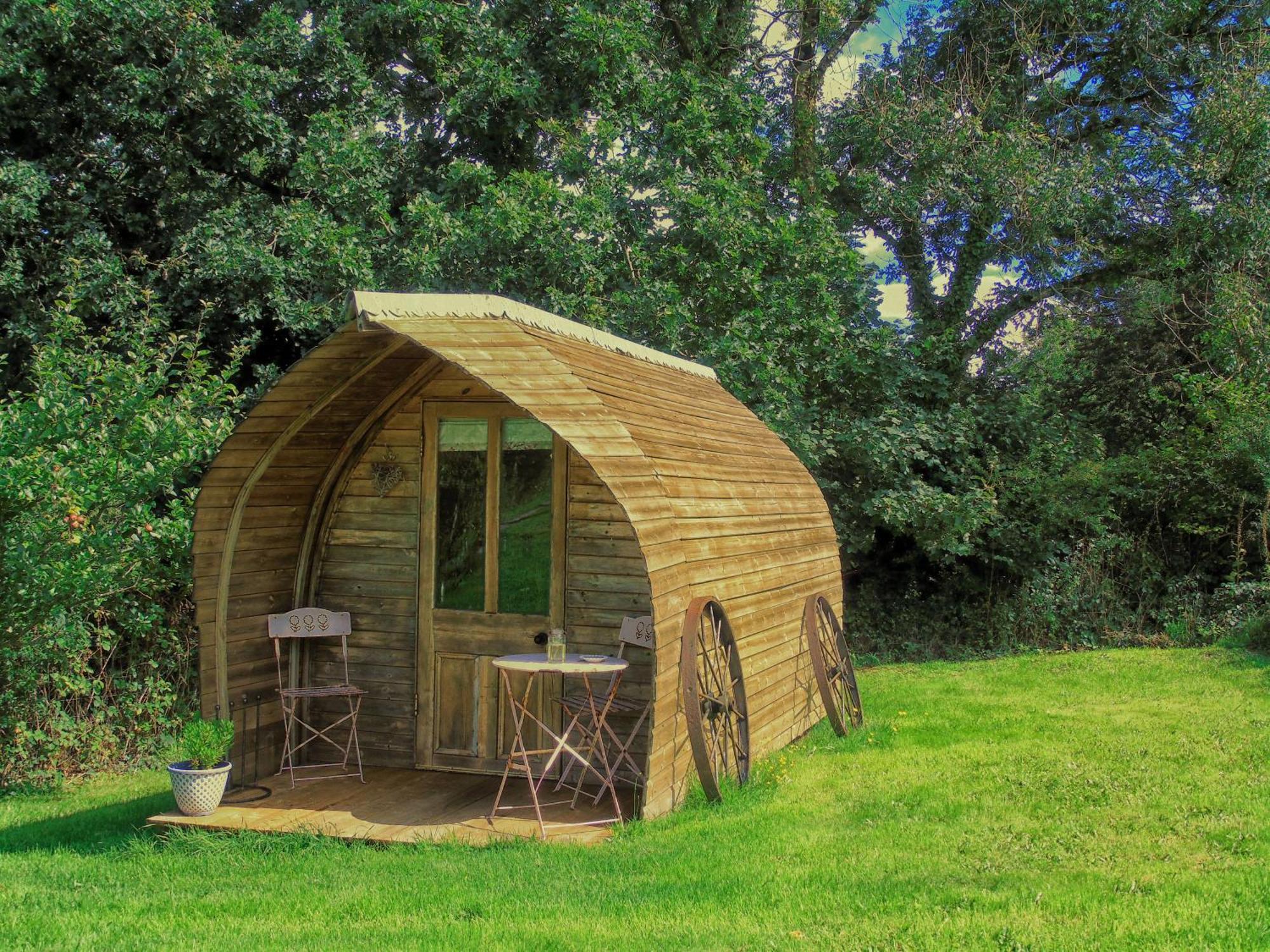 Ceridwen Glamping, Double Decker Bus And Yurts Llandysul Exterior foto