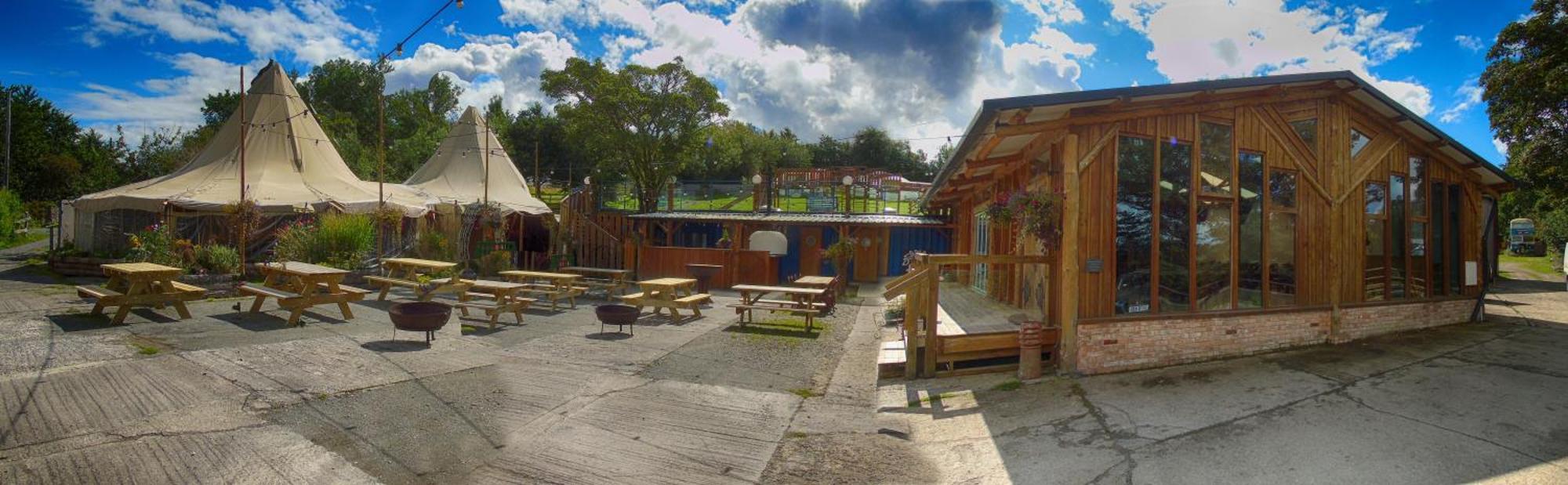 Ceridwen Glamping, Double Decker Bus And Yurts Llandysul Exterior foto